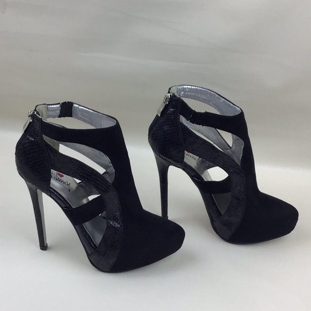 Luichiny Stiletto Heels Black Cut Out Size 8